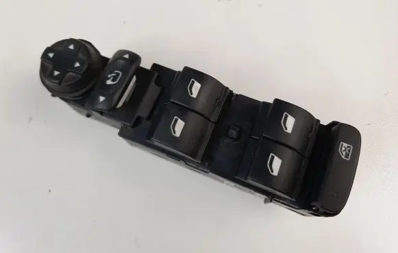 Peugeot 2008 I Electric window control switch 96749624ZD