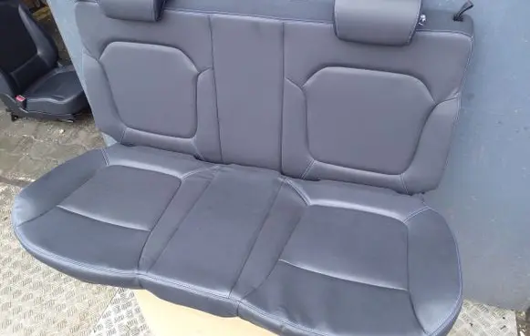 Dacia Spring Rear seat 