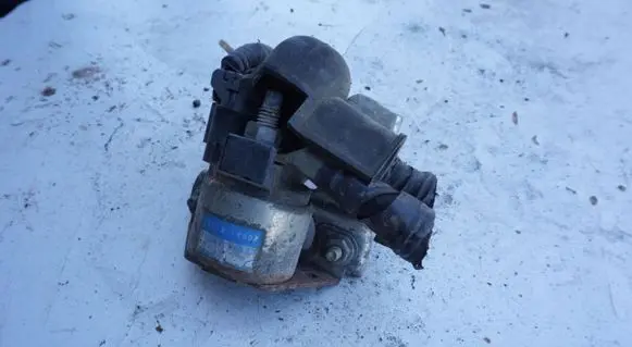 Nissan Juke I F15 Ignition relay 251151KB0A