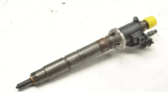 Volvo V60 Fuel injector 31272690