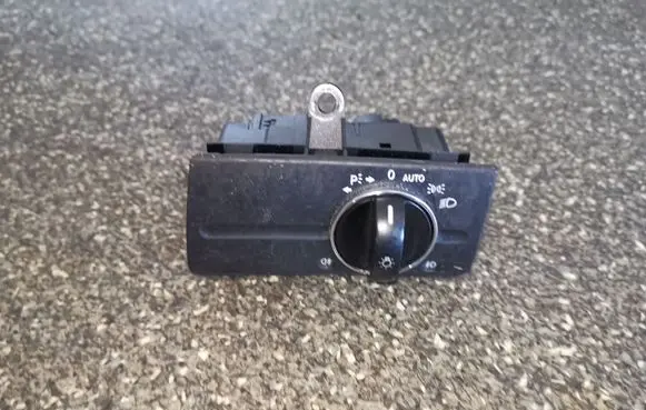 Mercedes-Benz E W211 Light switch 2115450804