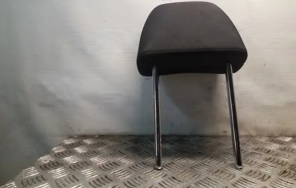 Skoda Octavia Mk2 (1Z) Front seat headrest 