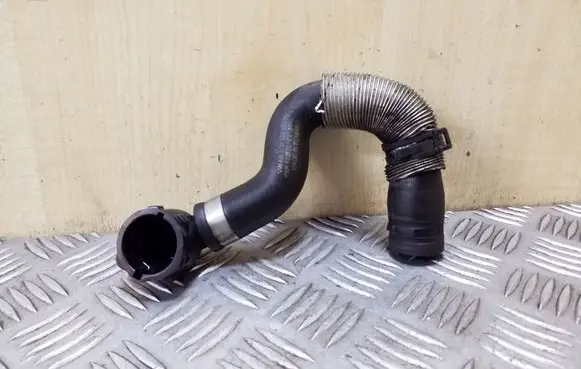 Volkswagen PASSAT B8 Engine coolant pipe/hose 5Q0122073AL