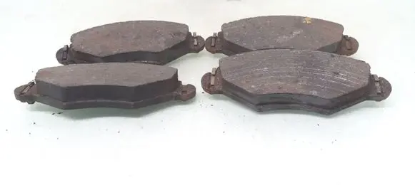 Peugeot 206 Brake pads (front) 