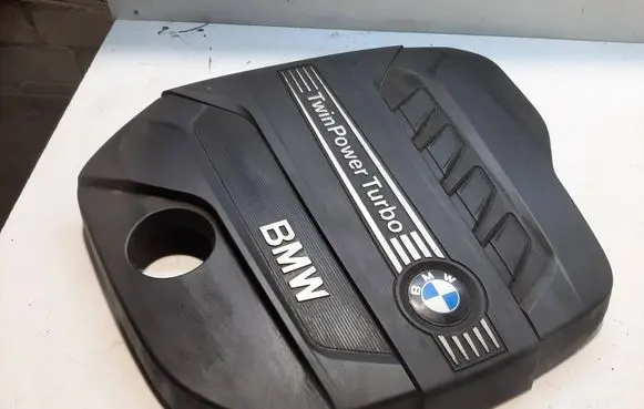BMW X3 F25 Engine cover (trim)