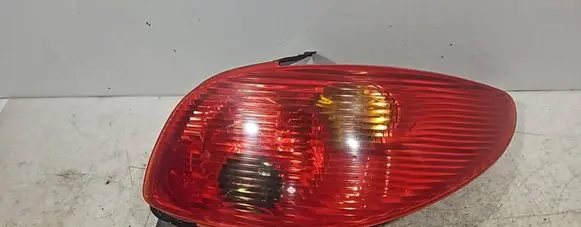 Peugeot 206 Rear/tail lights E22050