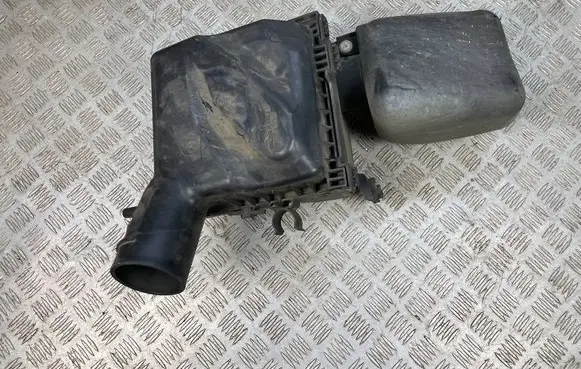 Subaru B9 Tribeca Air filter box