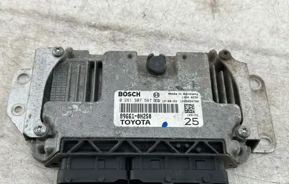 Toyota Aygo AB10 Engine control unit/module 0261S07567 896610H250 1039S54798