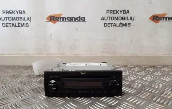 Iveco Daily 4th gen Radio/CD/DVD/GPS head unit 7607005082 815BP7005