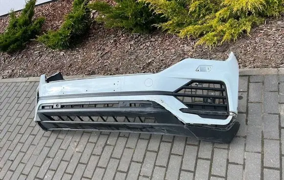 Volkswagen Touareg III Front bumper 760807061G