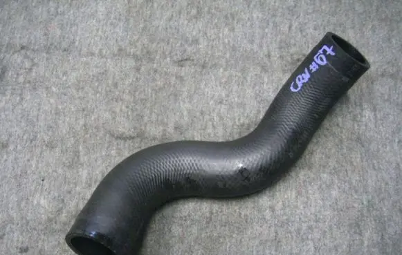 Honda CR-V Engine coolant pipe/hose