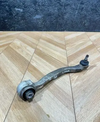 Mercedes-Benz C W204 Front lower control arm/wishbone 