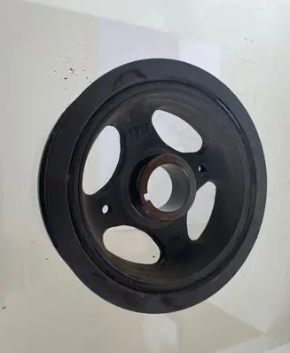 Toyota Corolla Verso AR10 Crankshaft pulley 134080R011