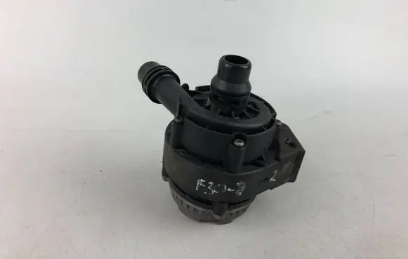 BMW 3 F30 F35 F31 Electric auxiliary coolant/water pump 8638240