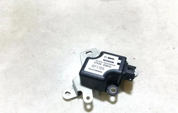 Nissan X-Trail T30 ESP acceleration yaw rate sensor 47930eq010
