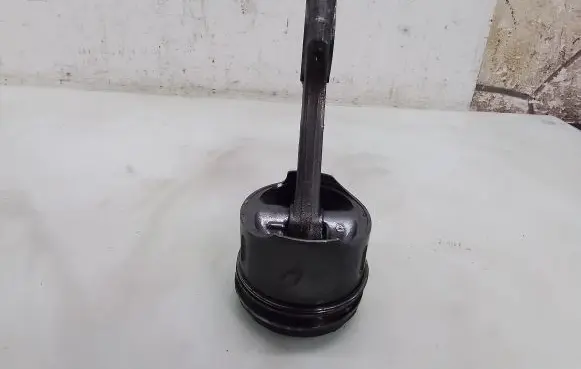 Mercedes-Benz E W211 Piston with connecting rod 8854