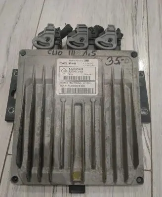 Renault Clio III Engine control unit/module ECU 8200513163