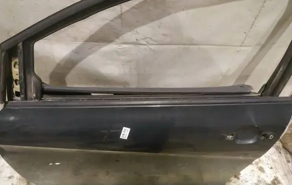 Seat Altea Front door glass trim molding 