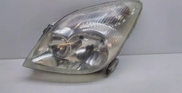 Toyota Corolla Verso E121 Headlight/headlamp