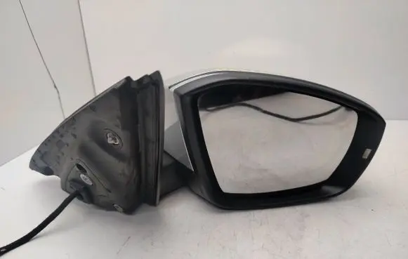 Skoda Octavia Mk3 (5E) Front door electric wing mirror 15D31