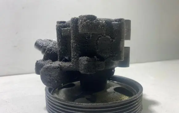 Citroen C5 Power steering pump 9636086680 7617955502