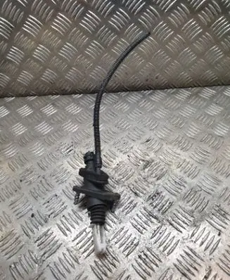 Clutch slave cylinder