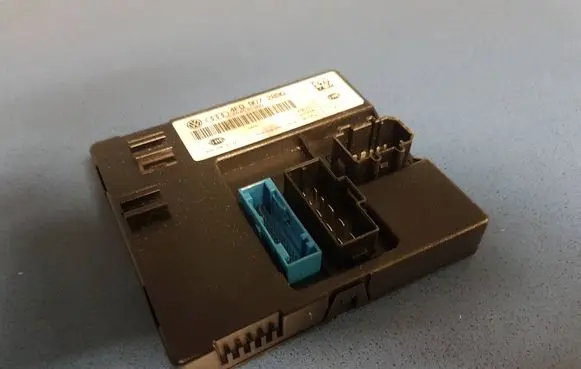Audi A6 S6 C6 4F Light module LCM 4F0907289G 5DK00876222 4F0910289G