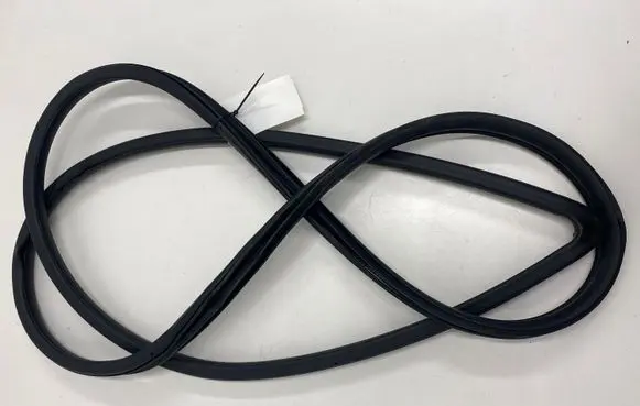 Subaru Forester SH Rubber seal front coupe door 