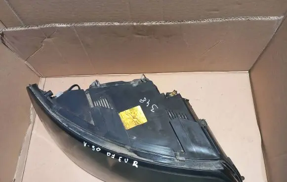 Volvo V50 Headlight/headlamp 30698886RH