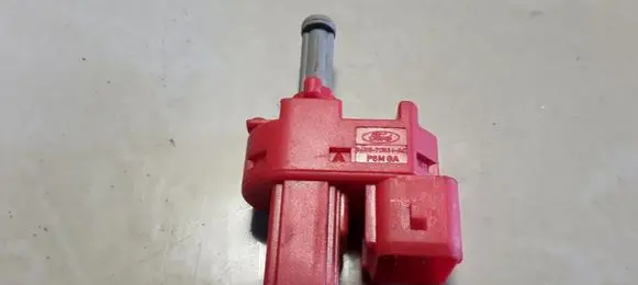 Ford Mondeo Mk III Brake pedal sensor switch 94BB7C534AC