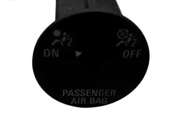 Passenger airbag on/off switch