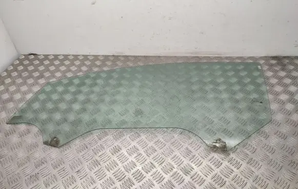 Ford Fiesta Front door window/glass (coupe) 
