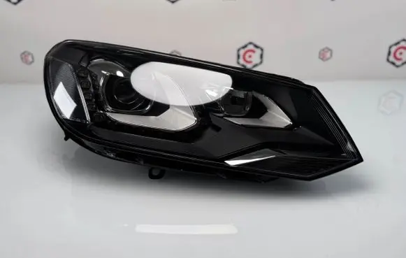 Volkswagen Touareg II Headlight/headlamp 7P1941752