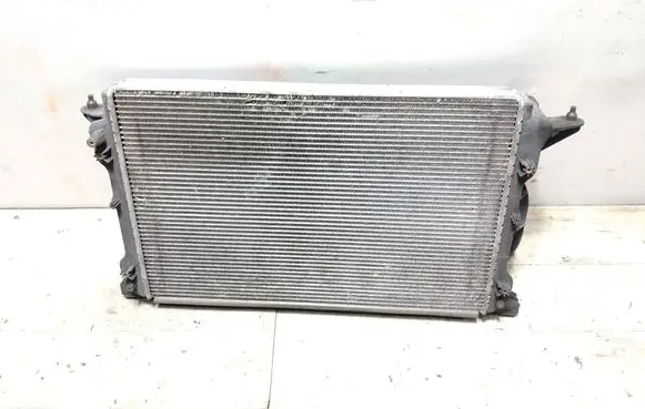 Coolant radiator