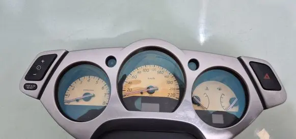 Nissan Murano Z50 Speedometer (instrument cluster) 68240CA000