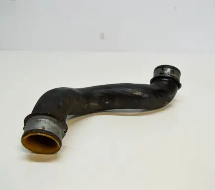 Mercedes-Benz E W212 Intercooler hose/pipe A2045011682
