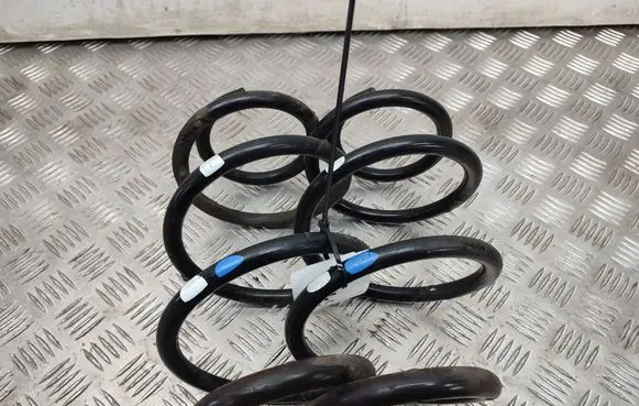 Hyundai i30 Front coil spring 