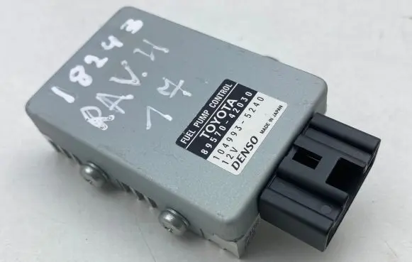 Toyota RAV 4 (XA40) Fuel injection pump control unit/module 8957042030 1049935240