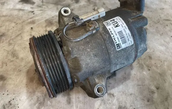 Opel Astra H Air conditioning (A/C) compressor (pump) 401351739