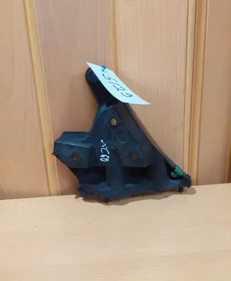 Volvo XC60 Front bumper mounting bracket 31383163