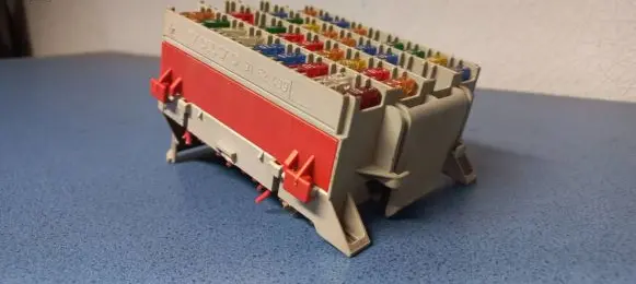 Volvo V70 Fuse box set 9162439