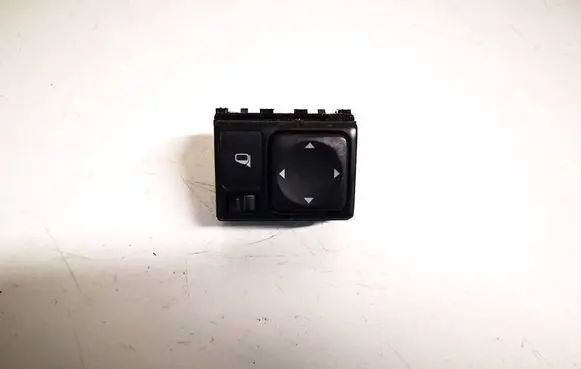 Nissan Juke I F15 Wing mirror switch