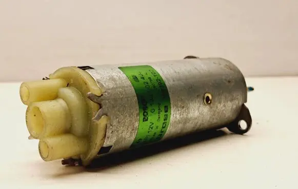 Volvo S80 Seat adjustment motor 0130002492 198392102 090799N