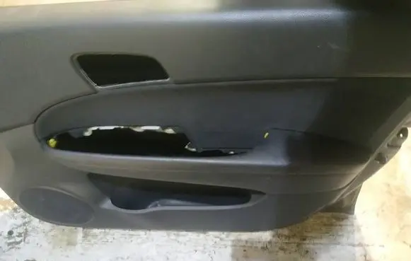 Hyundai i30 Front door card panel trim