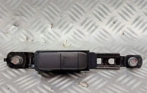 Mitsubishi Eclipse Cross Seat belt height adjuster 