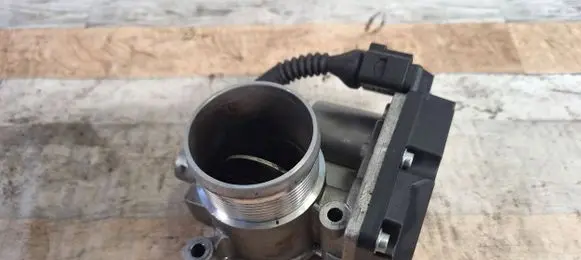 Volkswagen Golf VI Throttle valve 703703840 22T042