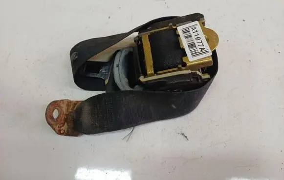 Opel Astra F Rear seatbelt 080395