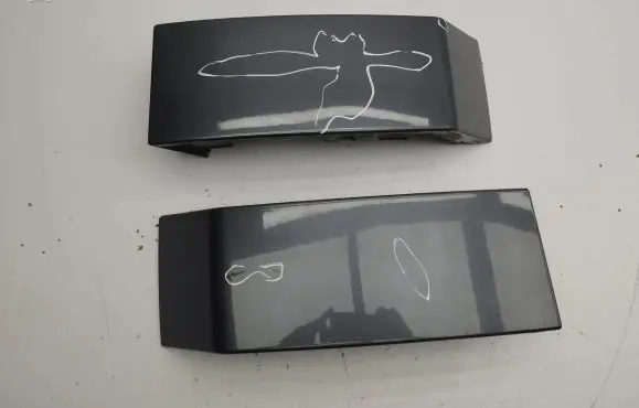 Volvo XC90 Rear/tail light trim molding 8620820 8620819