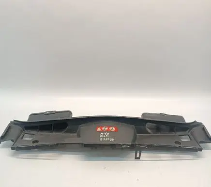 Radiator trim