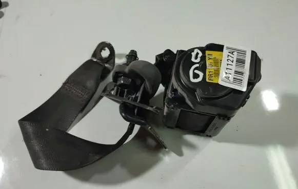 Chevrolet Captiva Rear seatbelt 147493